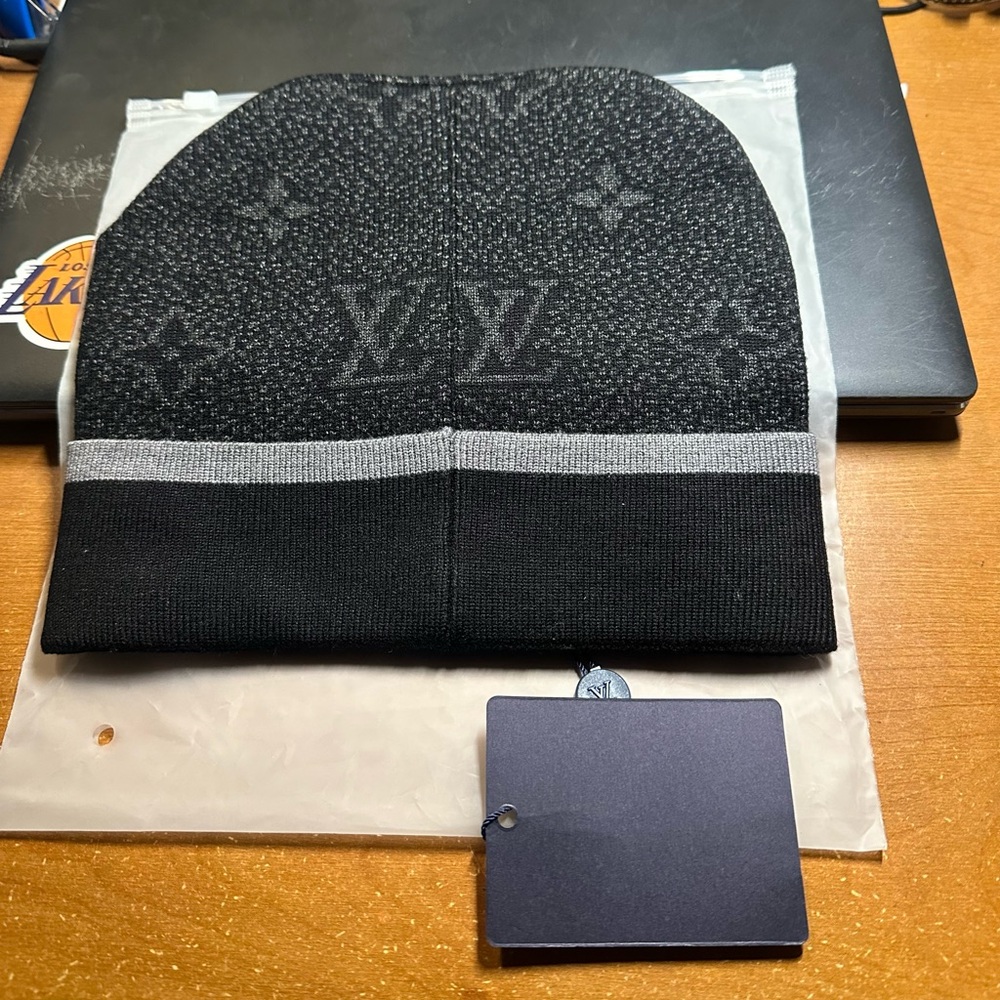 Louis Vuitton Beanie - Picture 3 of 4
